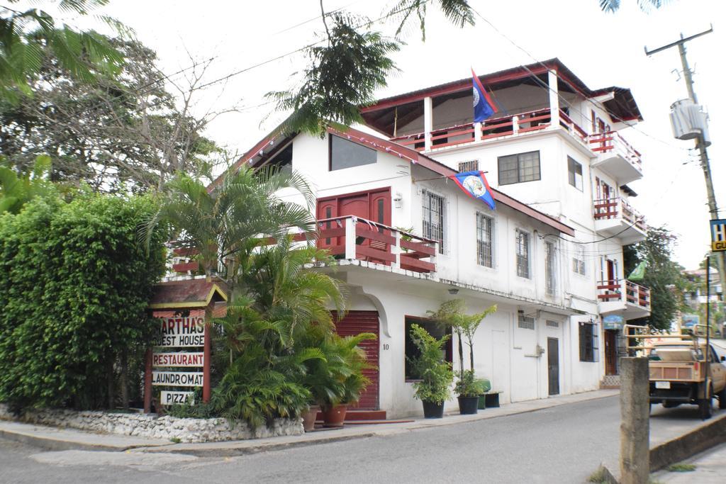 Martha'S Guesthouse San Ignacio Buitenkant foto